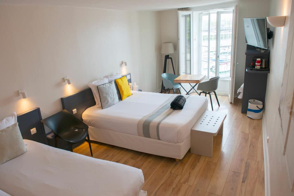 Chambre familiale vue port
